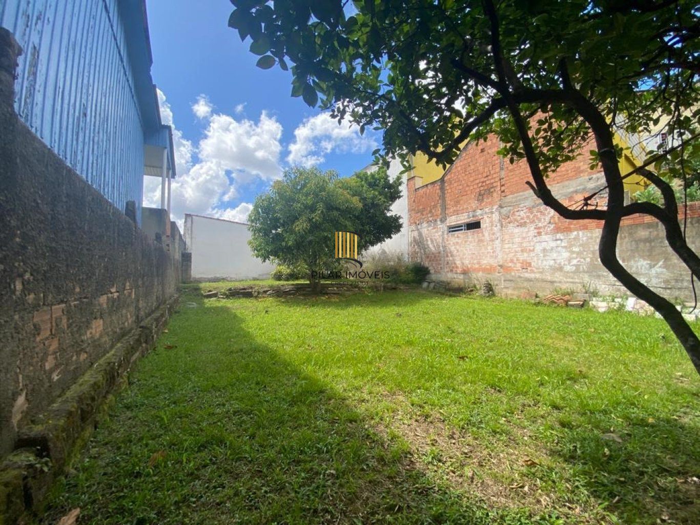 Casa com 2 quartos e 3 vagas no bairro Nossa Senhora das Graças