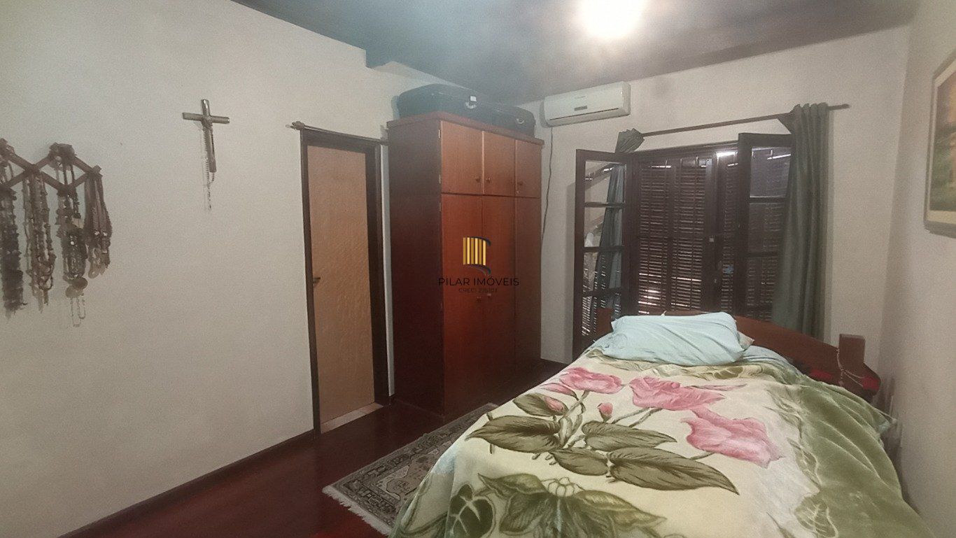 Casa de 3 dormitórios bairro Santa Fé