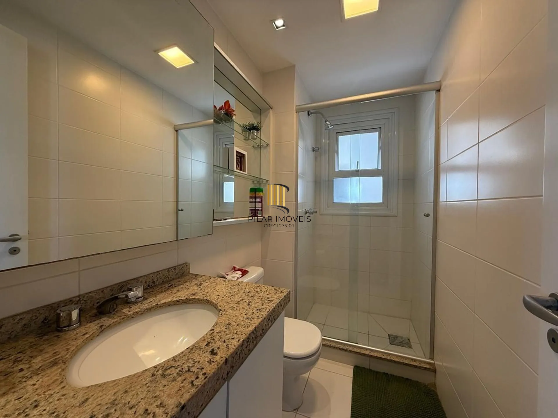 Apartamento de 2 dormitórios, 1 suíte, 2 vagas e 94m² no Jardim Europa.