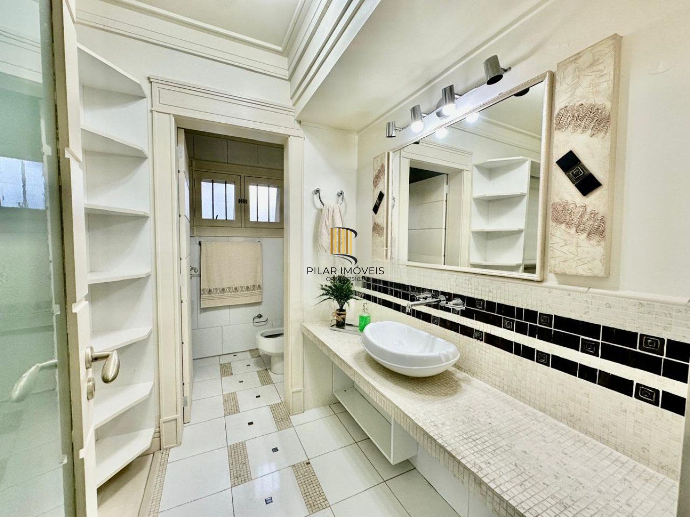 Casa de 3 dormitórios, 2 vagas de garagem em Canoas