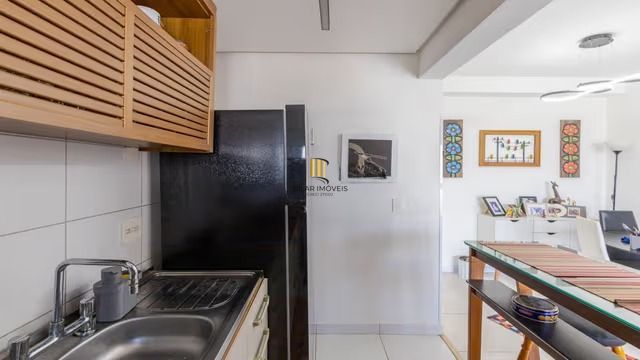 Apartamento de 2 quartos, elevador e 1 vaga de garagem em Canoas.