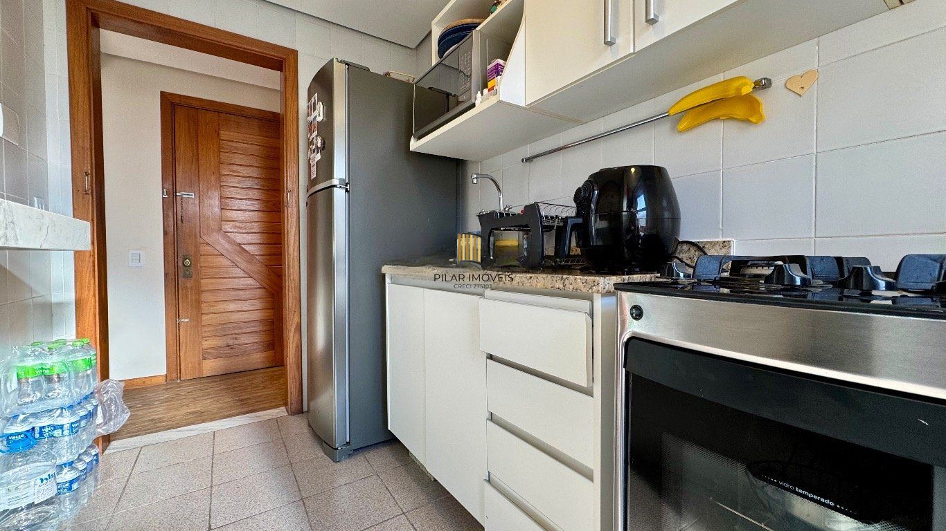 Apartamento de 1 quarto, sacada, 1 vaga, elevador no bairro Independência.