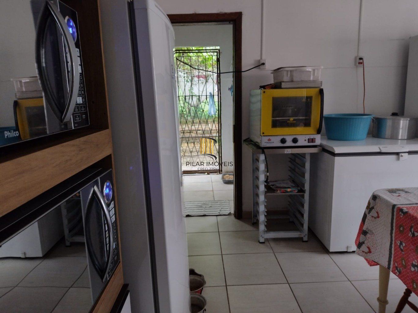 Casa com 3 quartos, 1 vaga de garagem e patio no bairro Jardim Itu