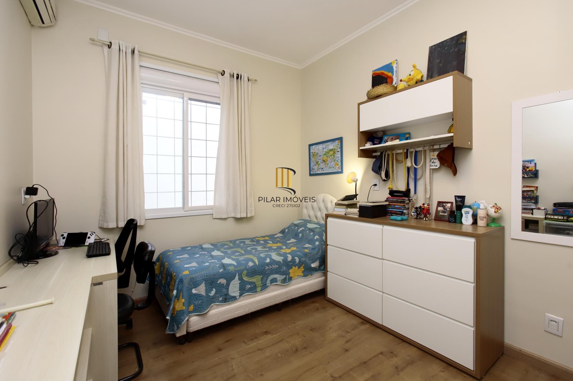 Casa de 4 quartos, 3 banheiros, 3 vagas no bairro Rio Branco