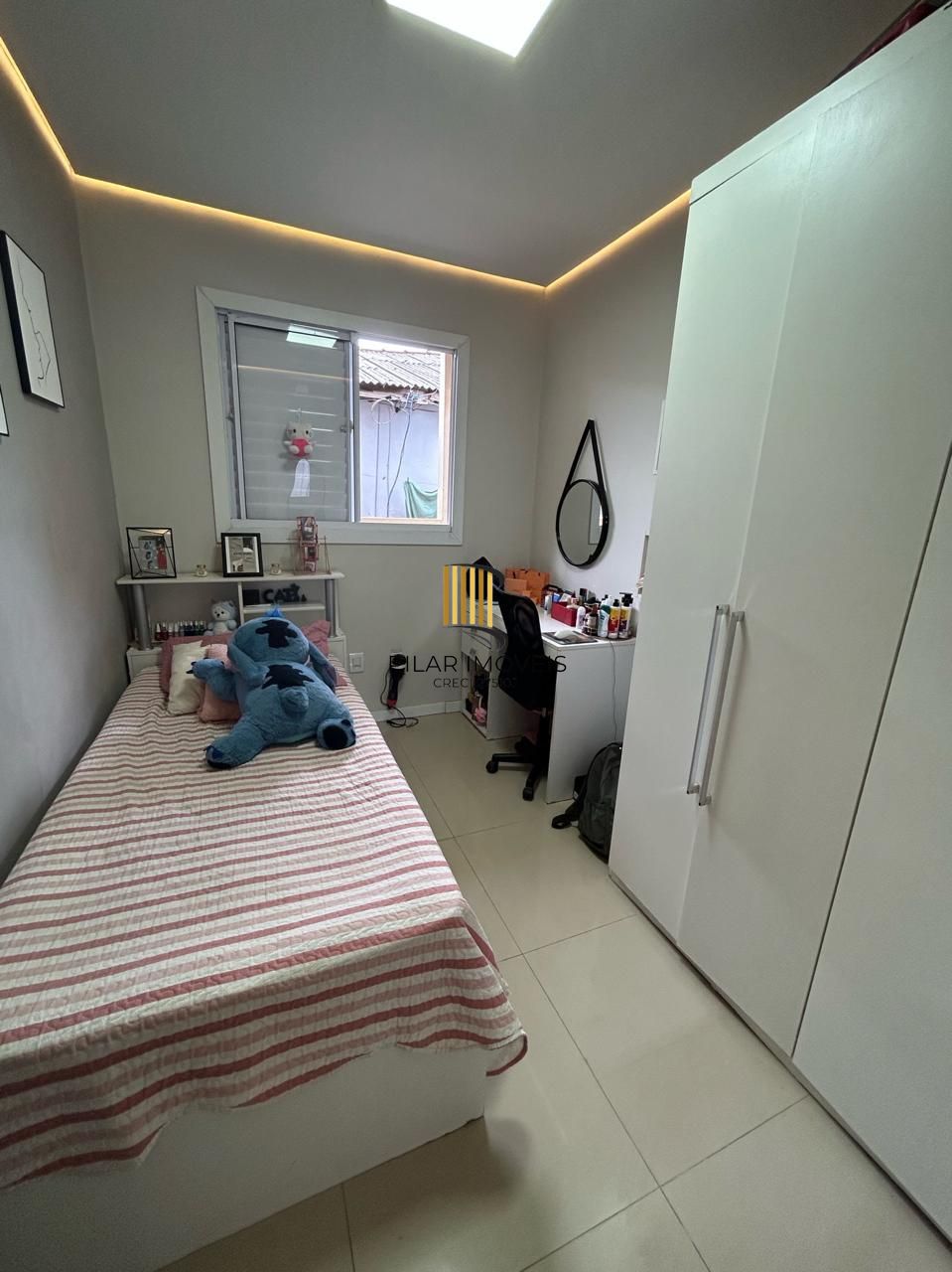 Casa com 4 dormitórios  em Gravataí