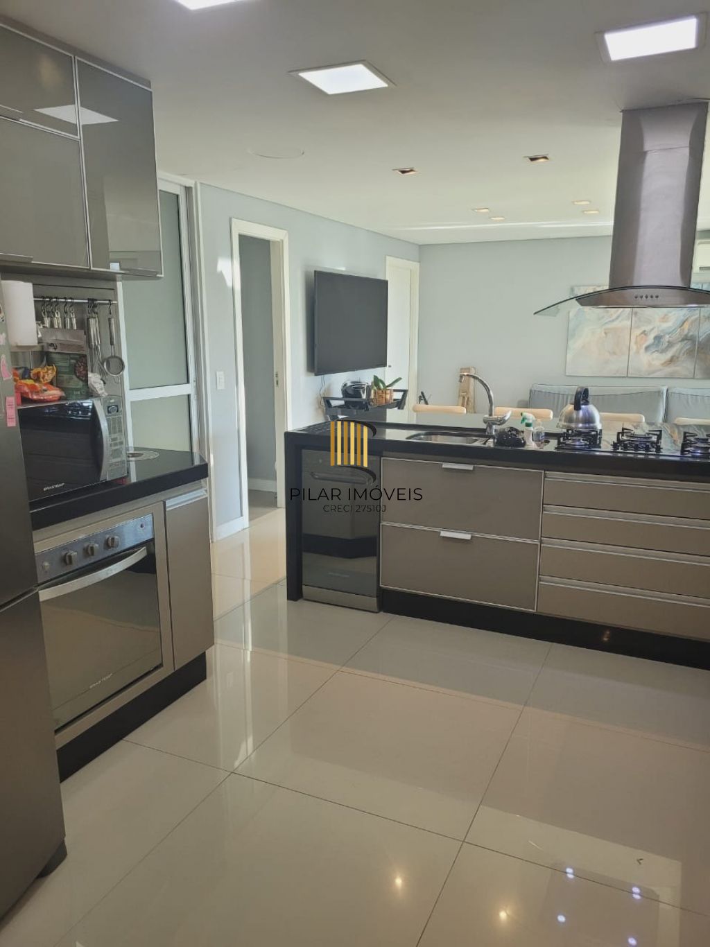 Apartamento com 4 dormitórios e 3 vagas de garagem no Bairro Petrópolis