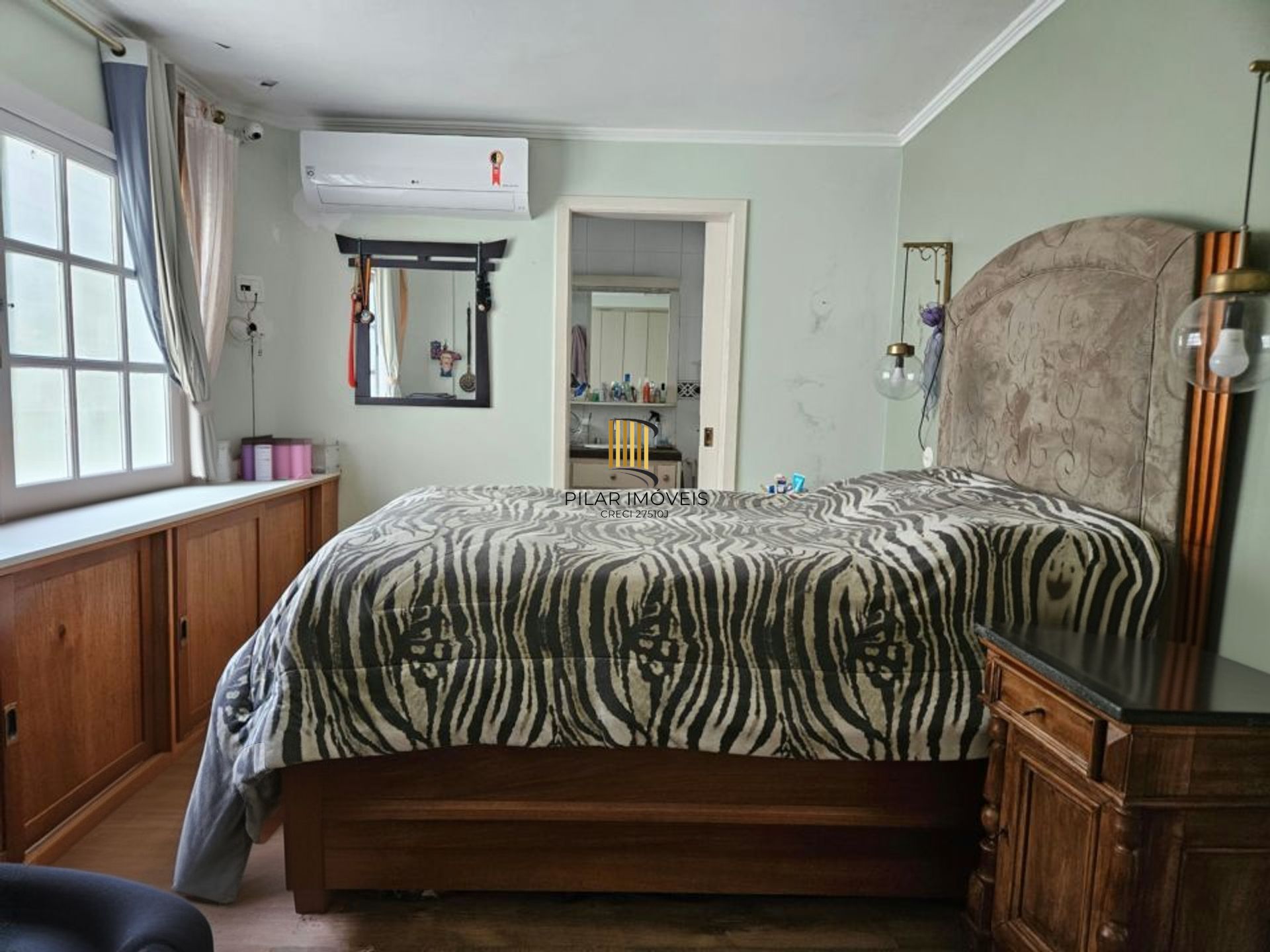 Apartamento com 2 dormitórios e 69m² de área privativa no Bairro Auxiliadora