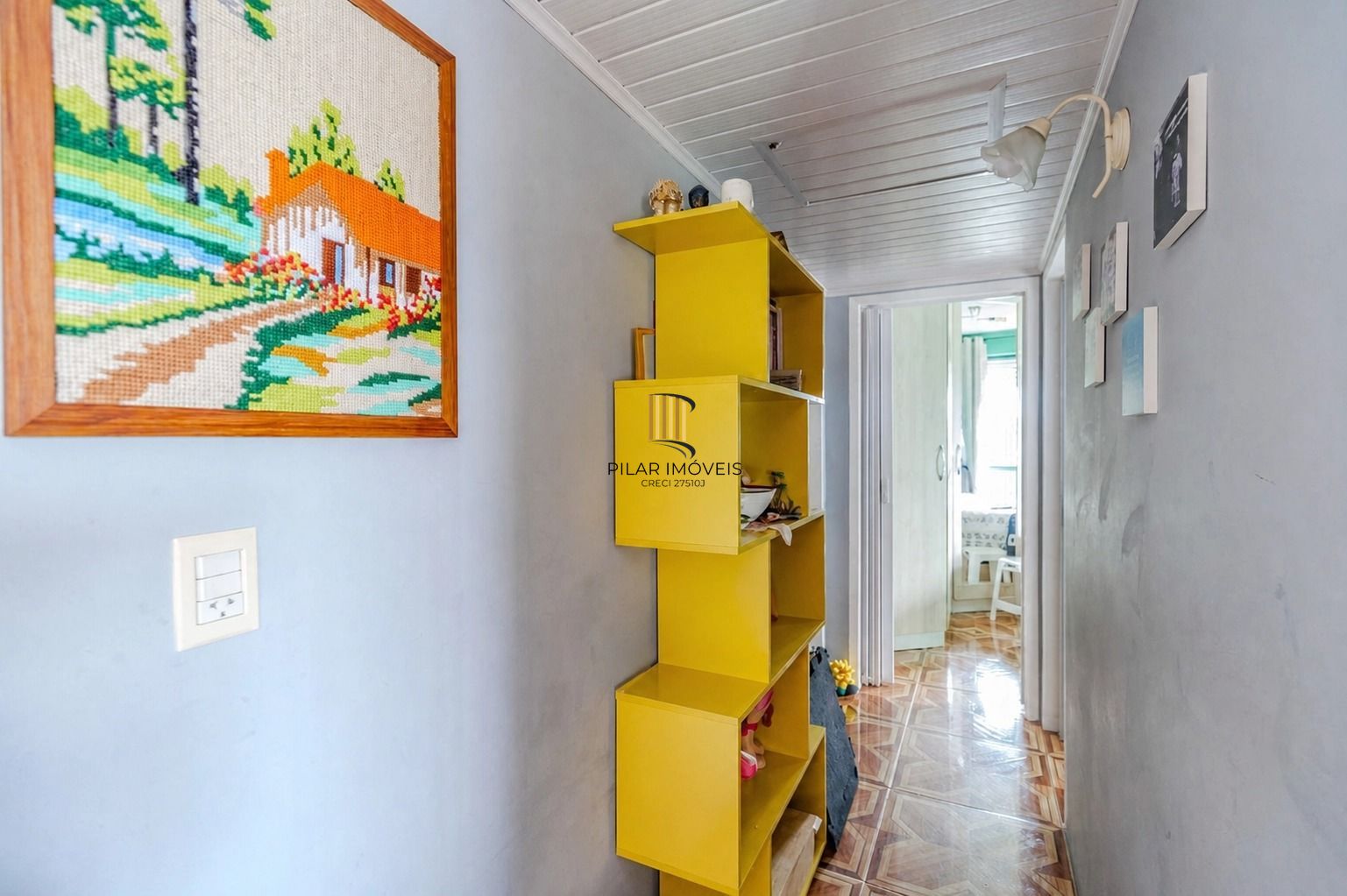 Apartamento de 2 dormitórios, semi mobiliado e 47m² no bairro Camaquã.