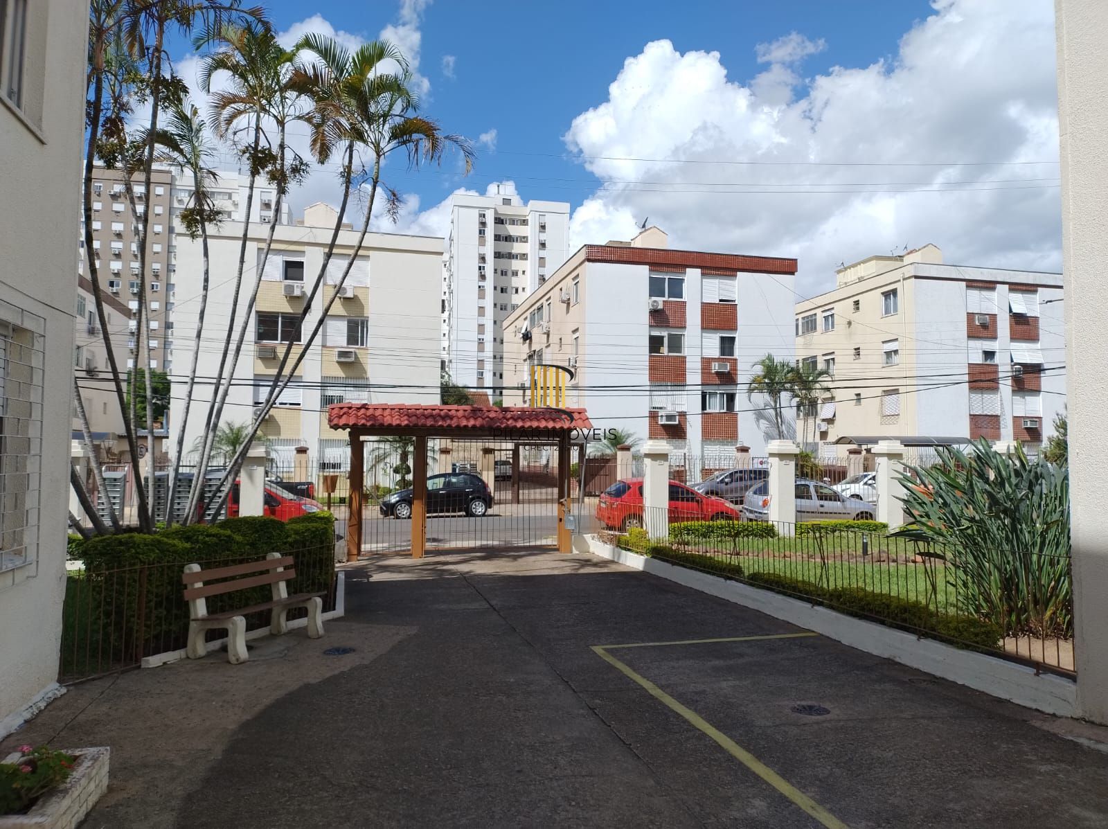 Apartamento com 2 quartos e 58m² à venda em Passo da Areia, Porto Alegre.