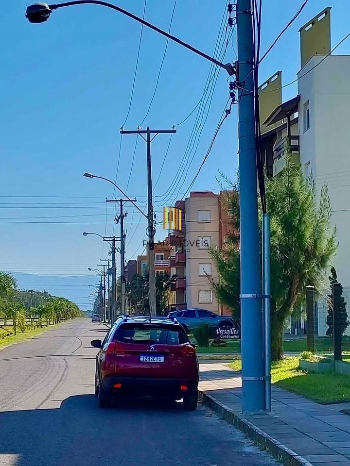 Apartamento 1 quarto com 1 vaga escriturada no condomínio Waikiki Capão Novo, Capão da Canoa.