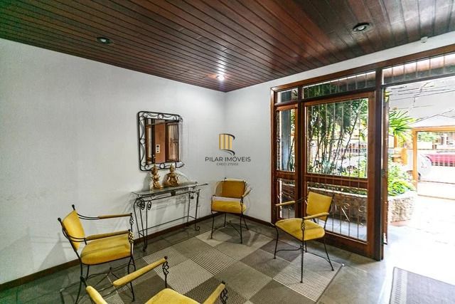 Apartamento com 2 quartos e 1 vaga à venda em Centro Histórico.