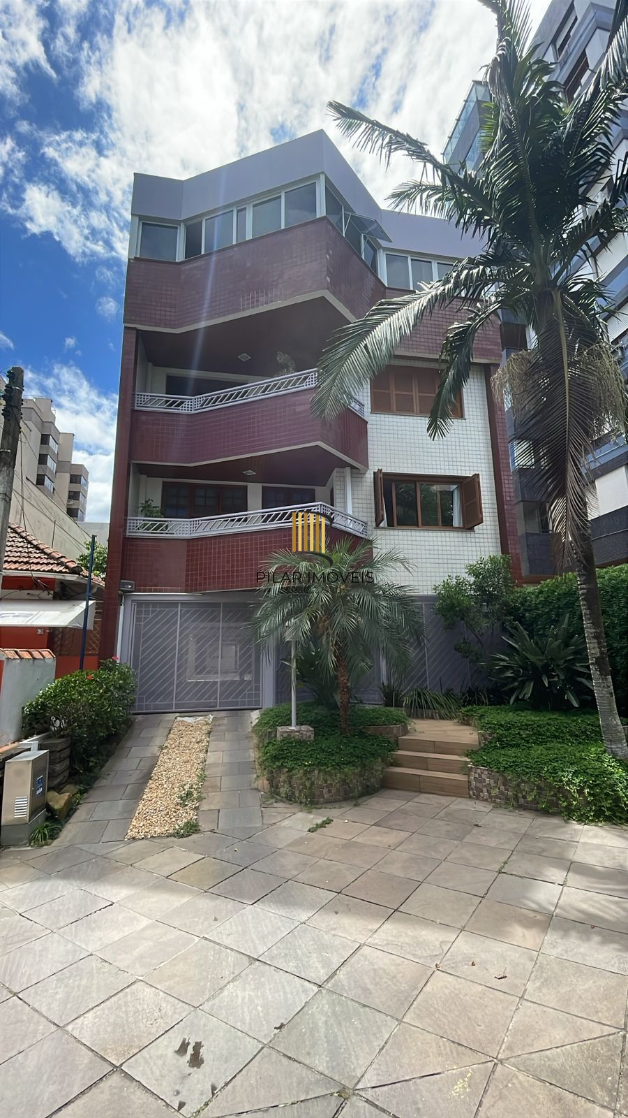 Apartamento com 3 dormitórios, 1 suíte e 268m² à venda em Higienópolis.