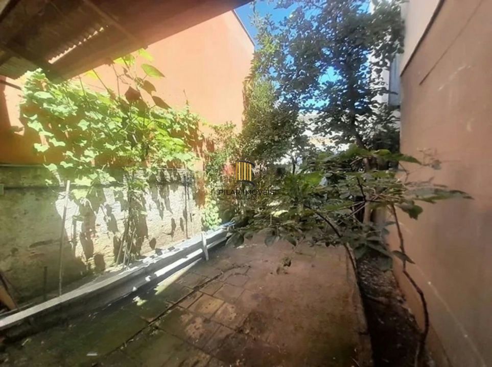 Casa com 3 quartos e 110m² à venda na Cidade Baixa, Porto Alegre.