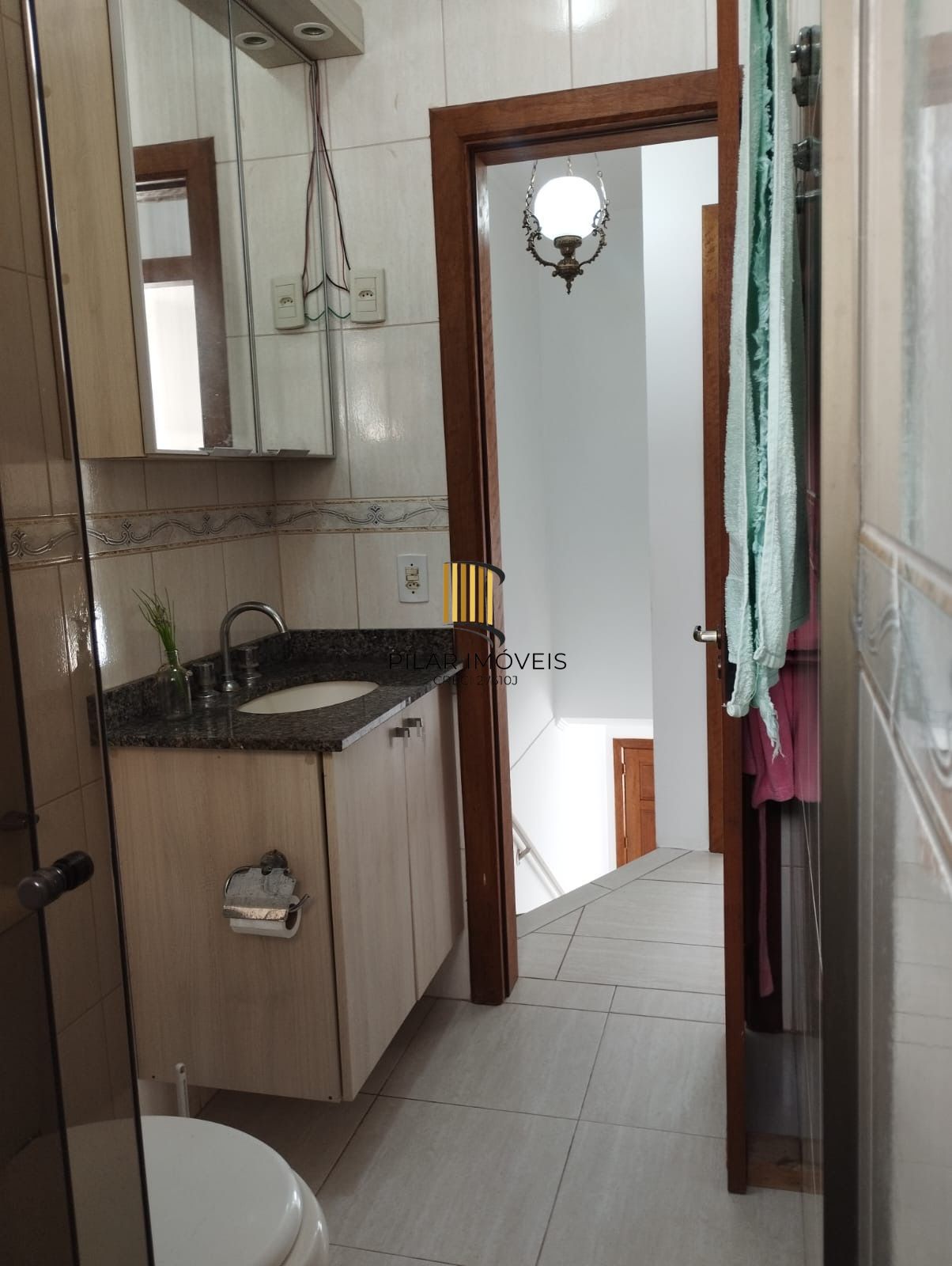 Casa Sobrado semi mobiliada com 2 dormitórios Avenida Juca Batista 115m2