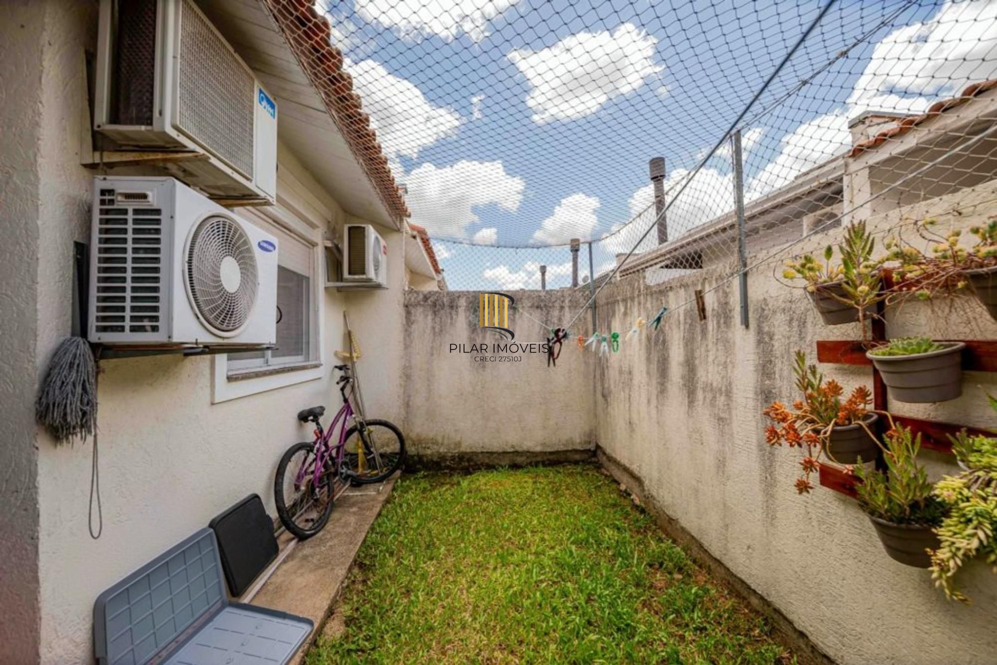 Casa 2 quartos, vaga, academia, piscina e salão de festa no bairro Restinga