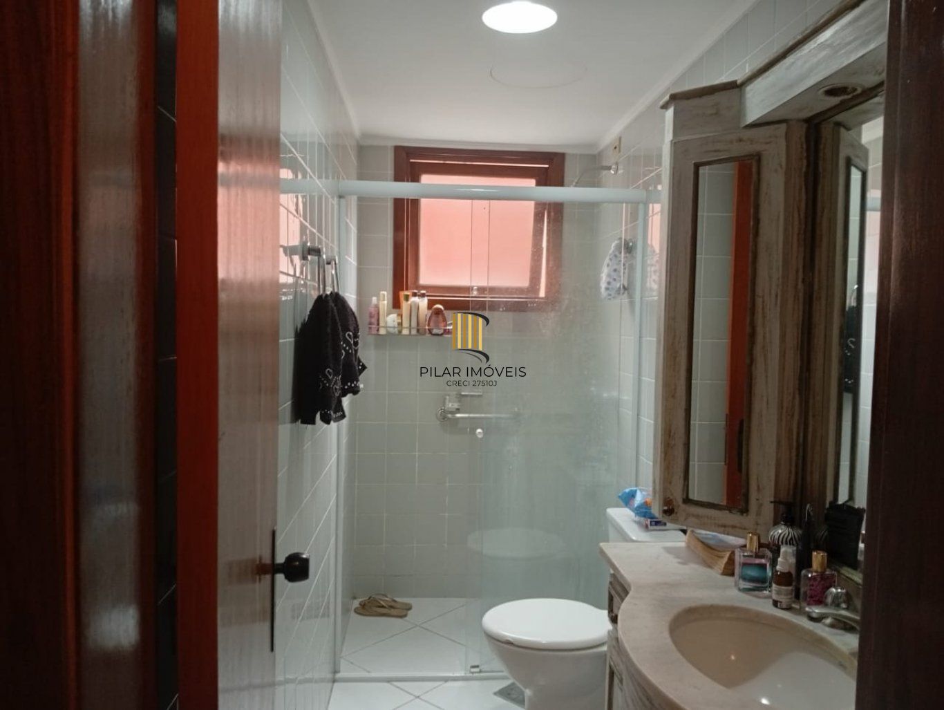 Apartamento com 3 quartos, vaga e sacada no bairro Jardim botânico