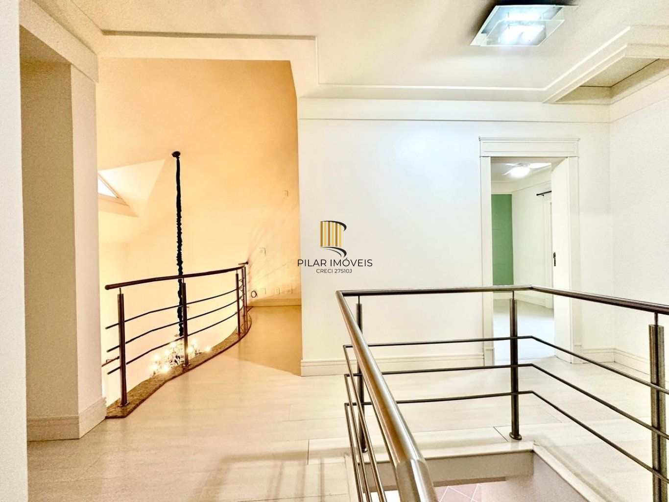 Casa de 3 dormitórios, 2 vagas de garagem em Canoas