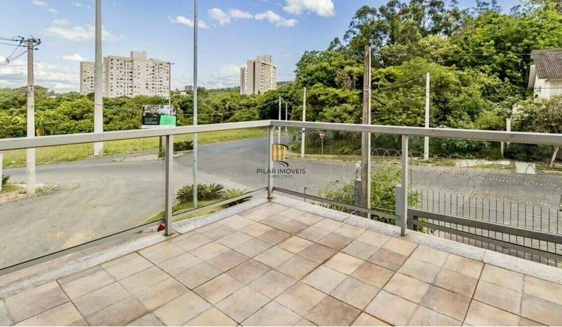 Casa com 3 quartos, 2 vagas e 266m² para vender - Jardim Planalto, Porto Alegre