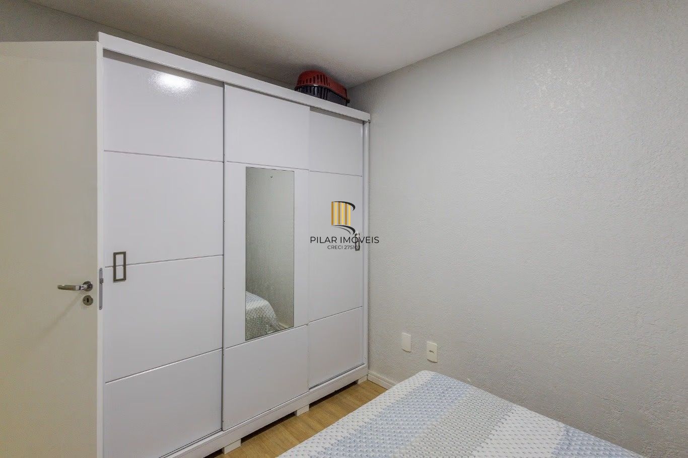 Apartamento de 2 quartos e 1 vaga de garagem em Canoas.