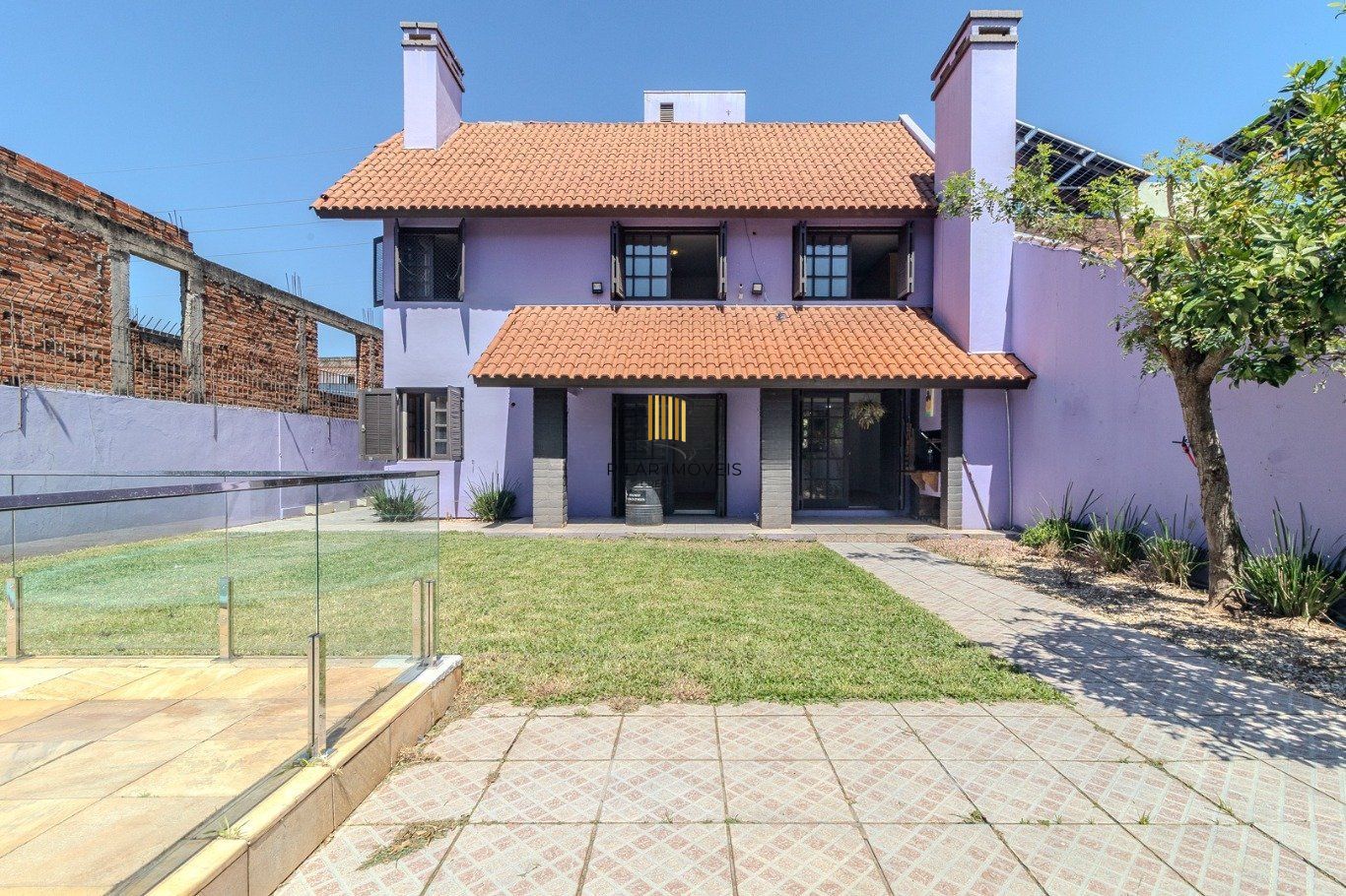 Casa com 3 quartos, vaga, piscina, Juncker e com patio no Jardim Planalto
