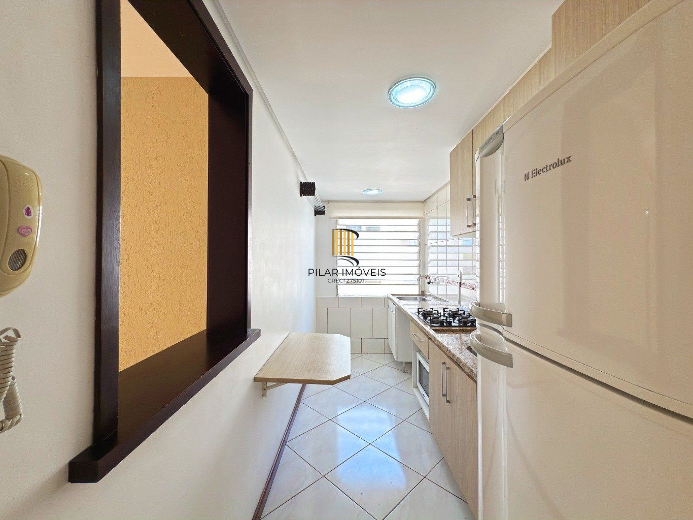 Apartamento com 2 quartos, vaga e elevador  no bairro Sarandi.