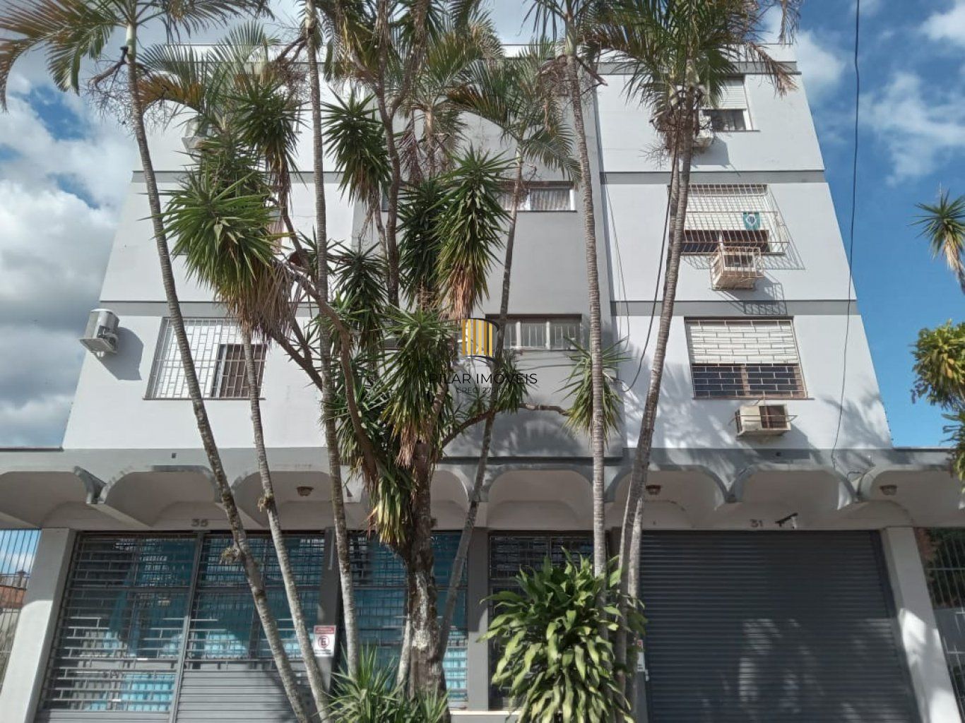 Apartamento com 1 quarto e 1 vaga de garagem no Bairro Sarandí