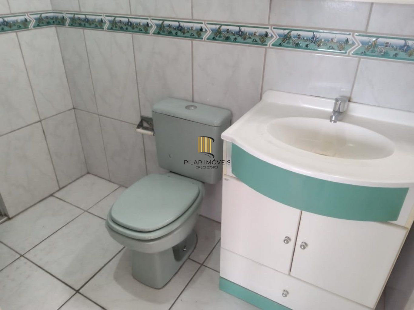 Apartamento com 1 quarto e 1 vaga de garagem no Bairro Sarandí