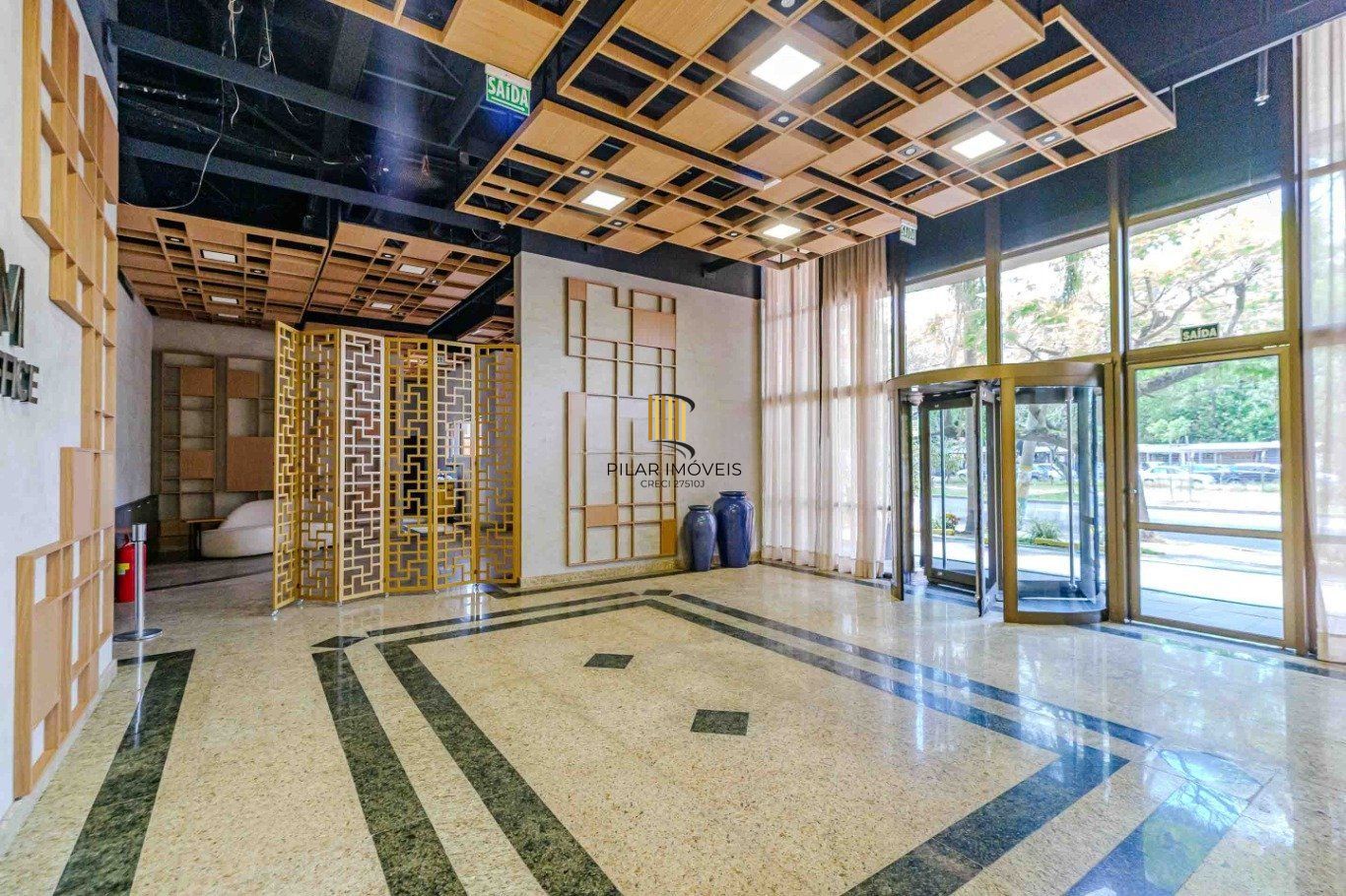 Sala comercial, 2 vagas, elevador e restaurante no bairro Praia de Belas