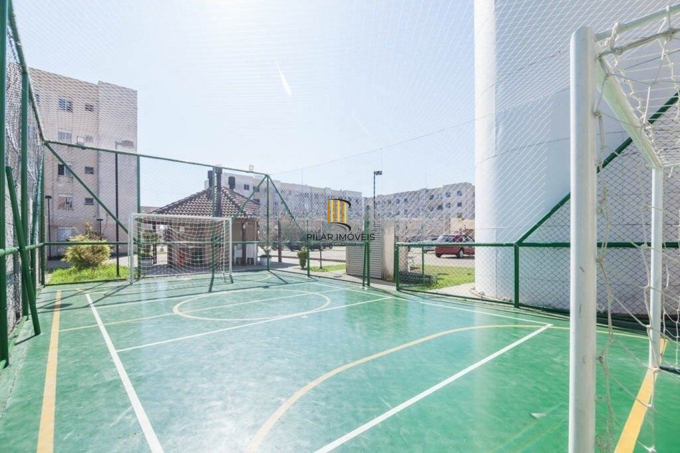 Apartamento Térreo, 2 quartos, vaga, piscina e portaria 24hr no bairro Sarandi.