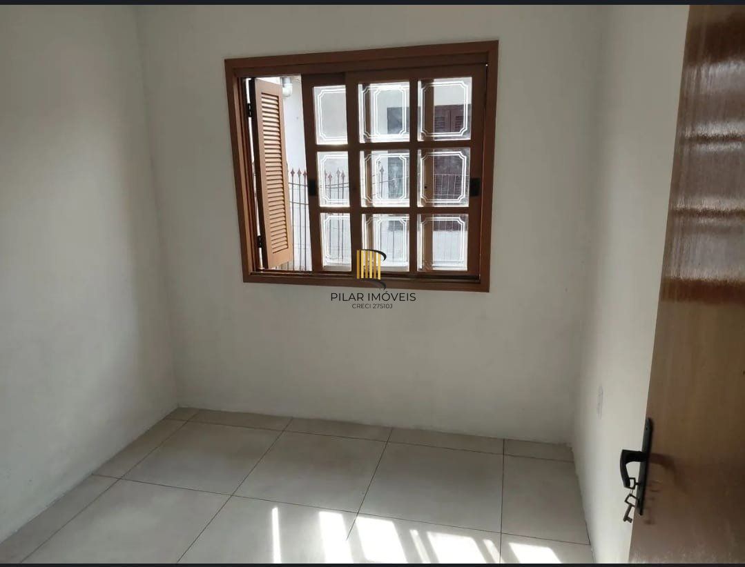 Casa com 3 dormitórios e 2 vagas de garagem em Gravataí.