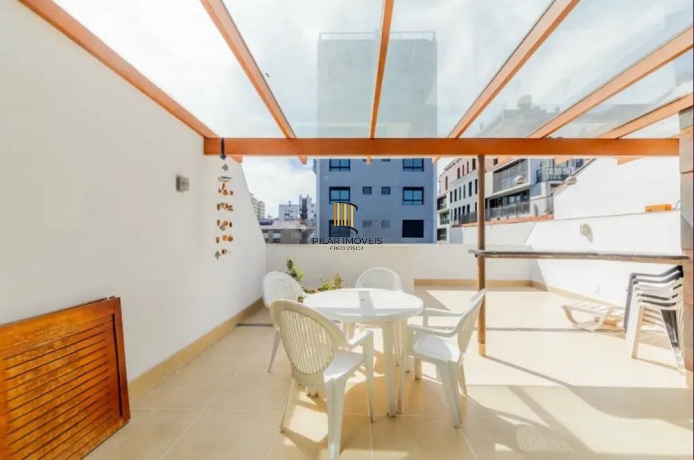 Cobertura 2 quartos, 2 vagas à venda no Petrópolis.