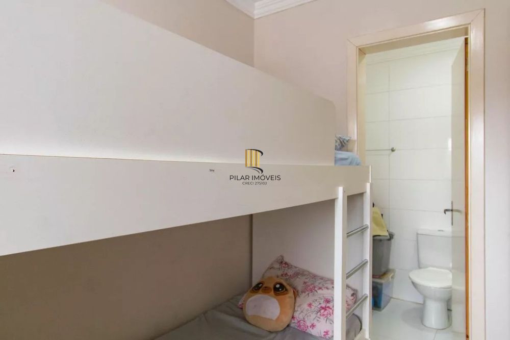 Casa de 3 dormitórios e 2 vagas de garagem em Canoas.