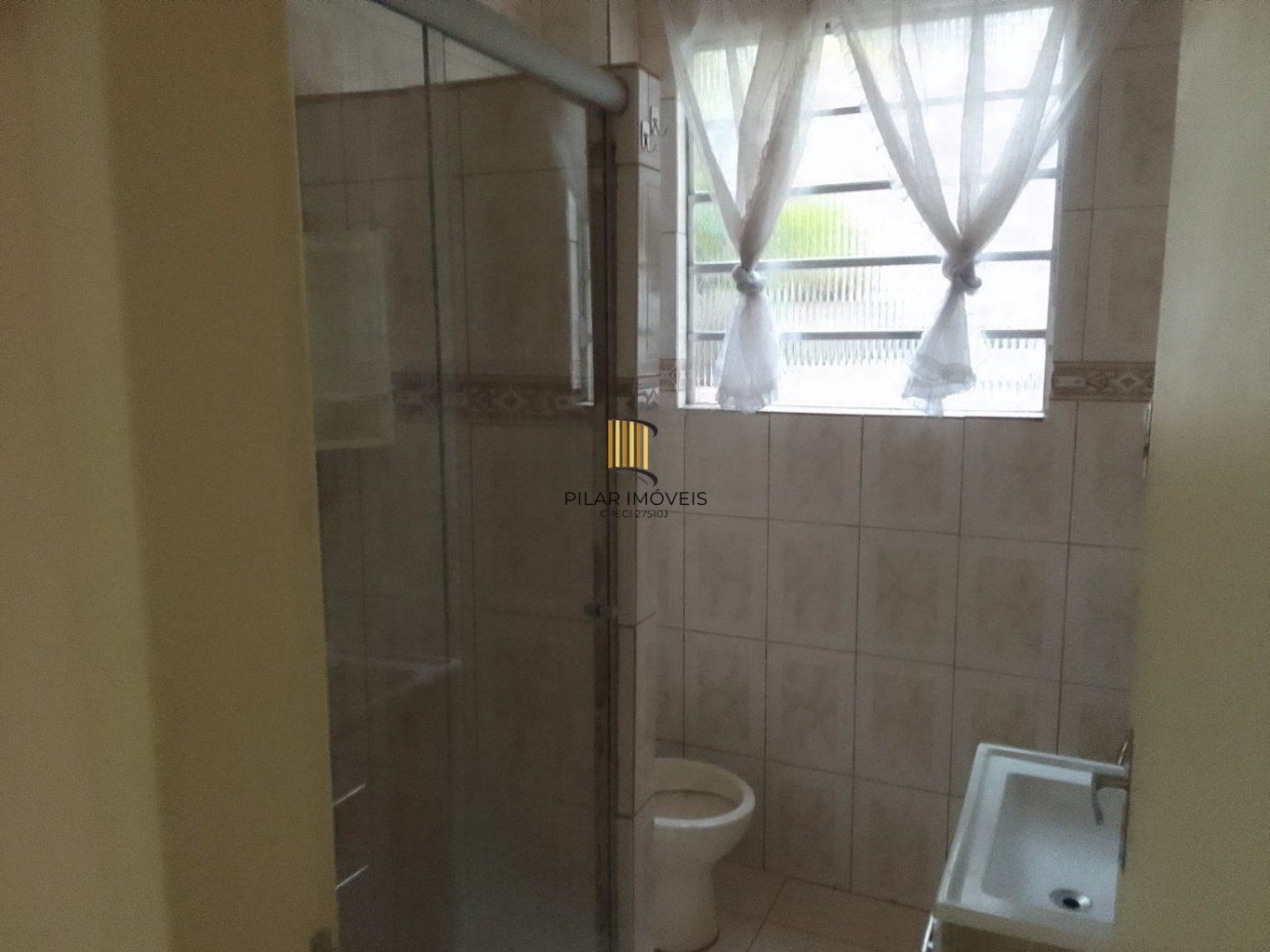Apartamento de 2 dormitórios no Bairro petropolis em Porto Alegre.