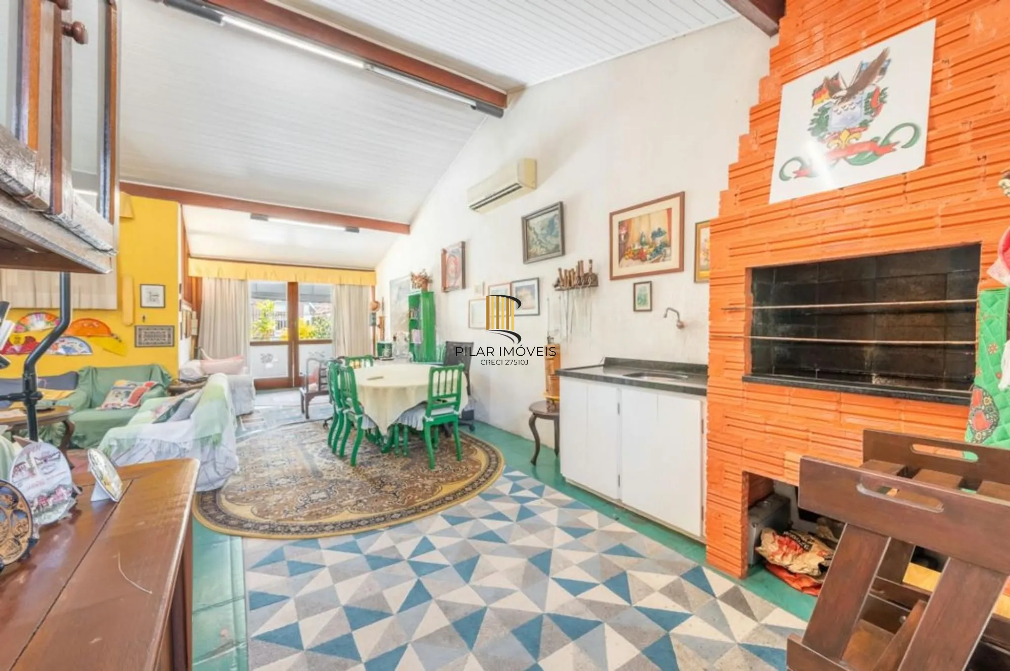 Casa 3 quartos, 2 suítes, 3 vagas no Rio Branco