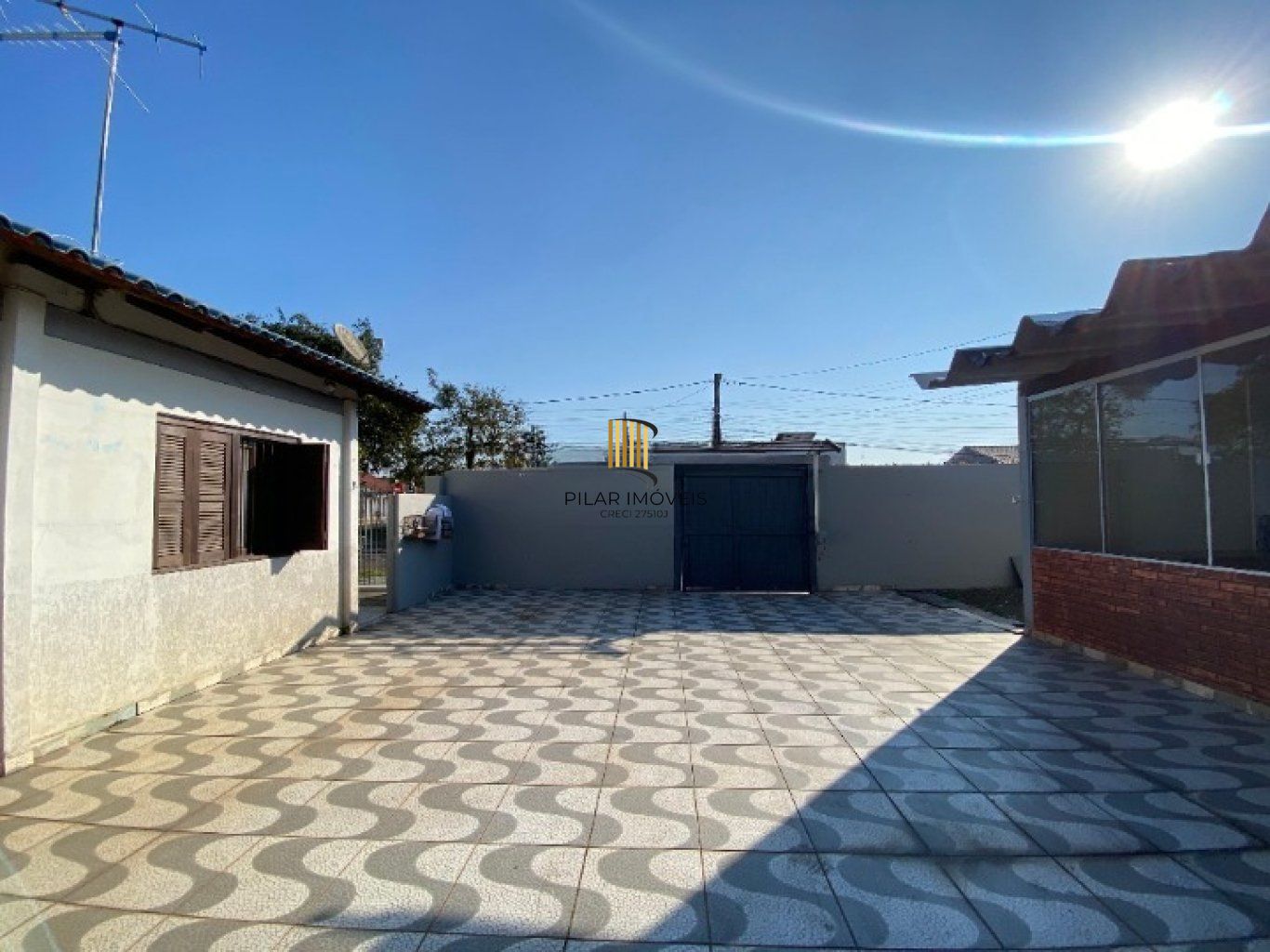 Casa com 3 Dormiórios, 2 vagas de garagem no bairro Harmonia em  Canoas.