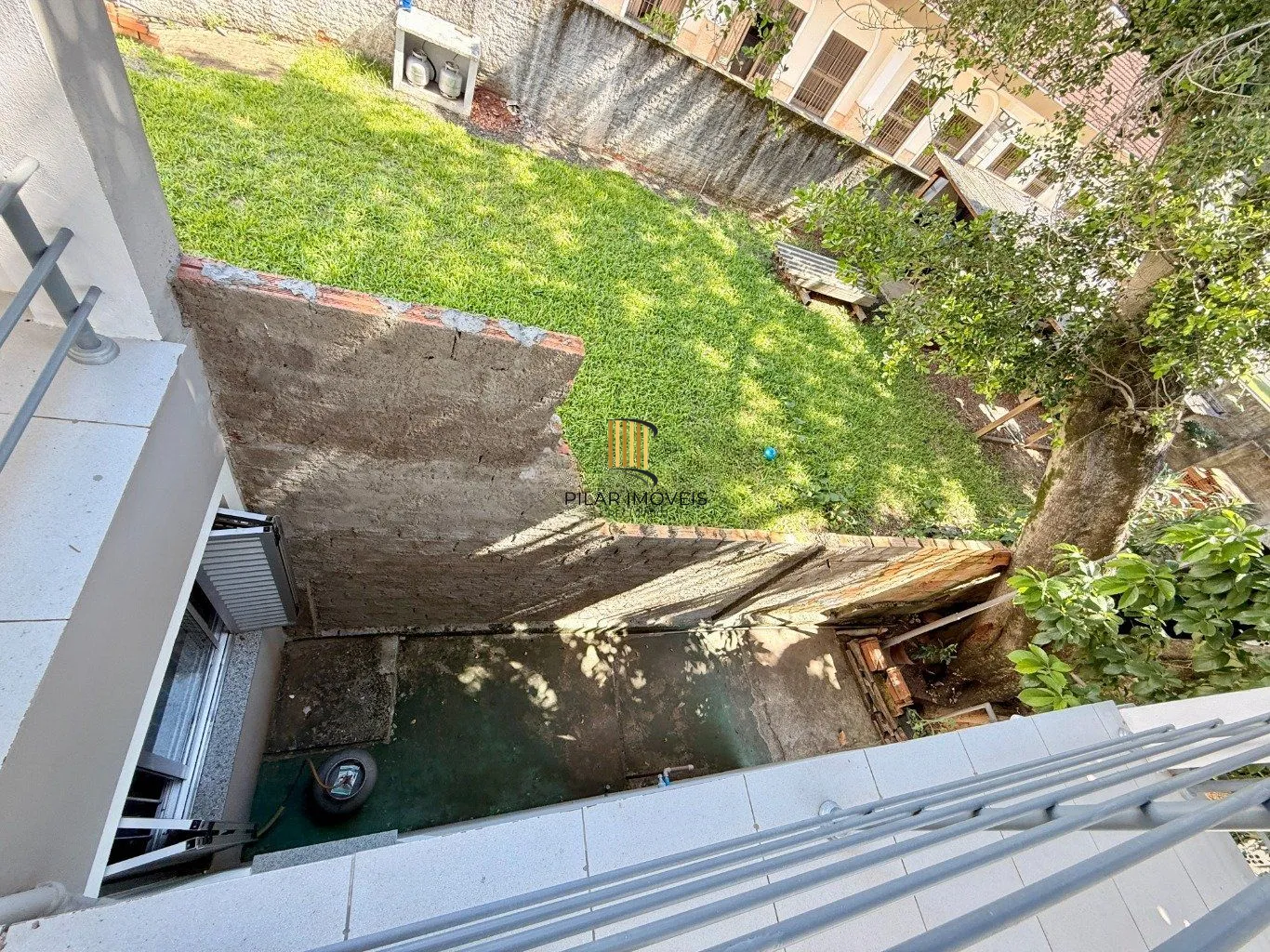 Casa de 4 dormitórios e 3 vagas de garagem em Canoas.