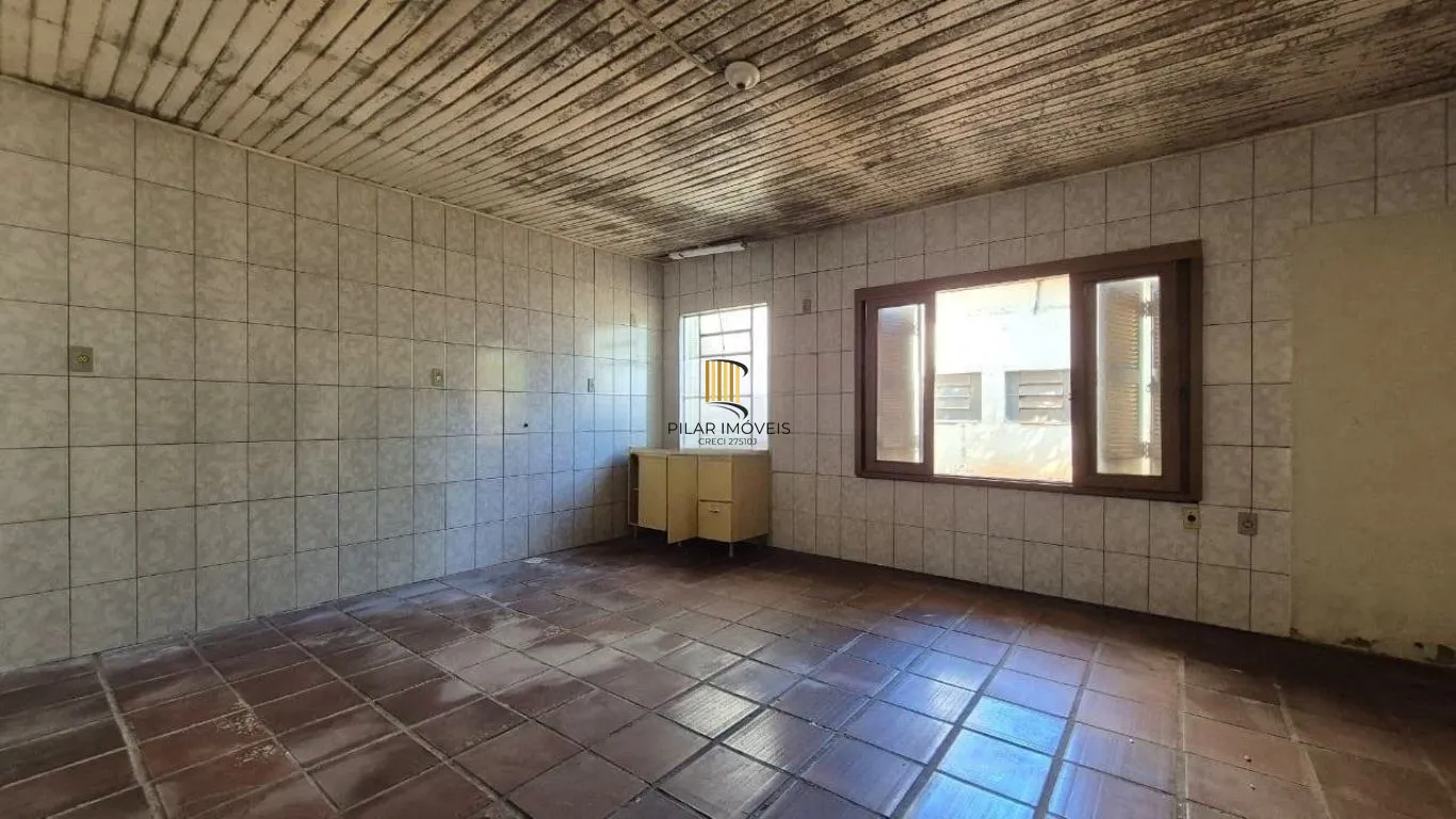 Casa de 3 quartos e 5 vagas de garagem em Canoas.