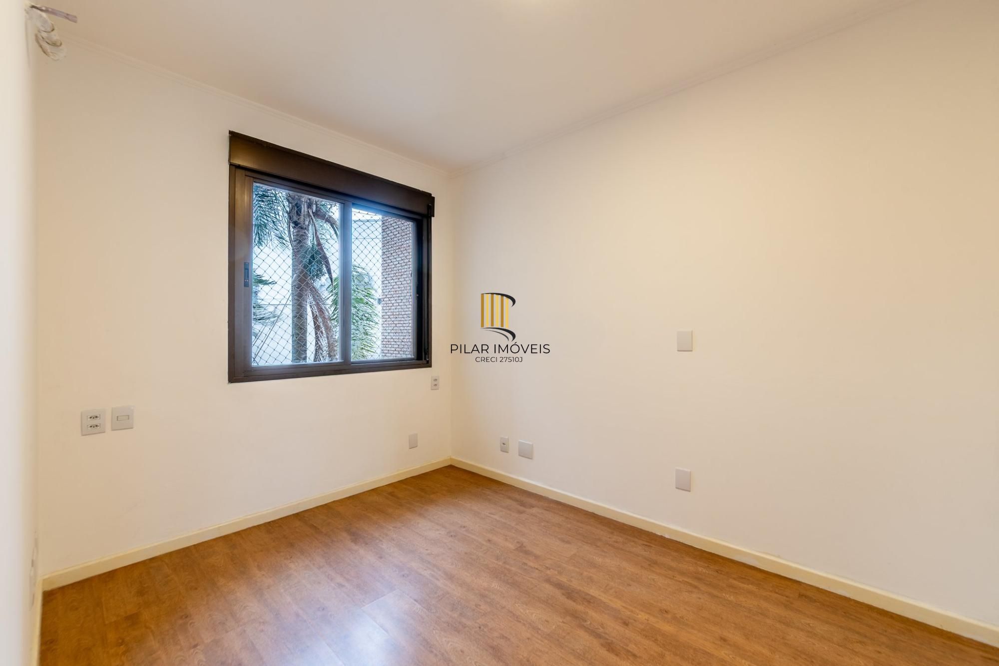 Apartamento com 1 dormitório, 1 vaga e 47m² à venda em Boa Vista, Porto
