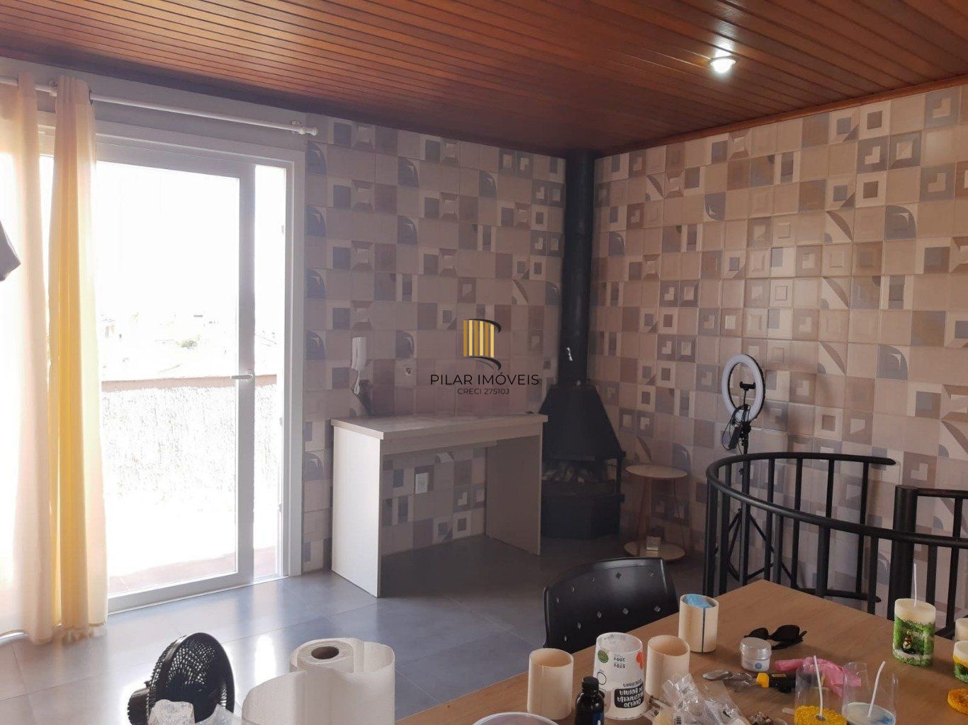 Apartamento Duplex de 2 dormitórios,  1 vaga de garagem em Cachoeirinha.