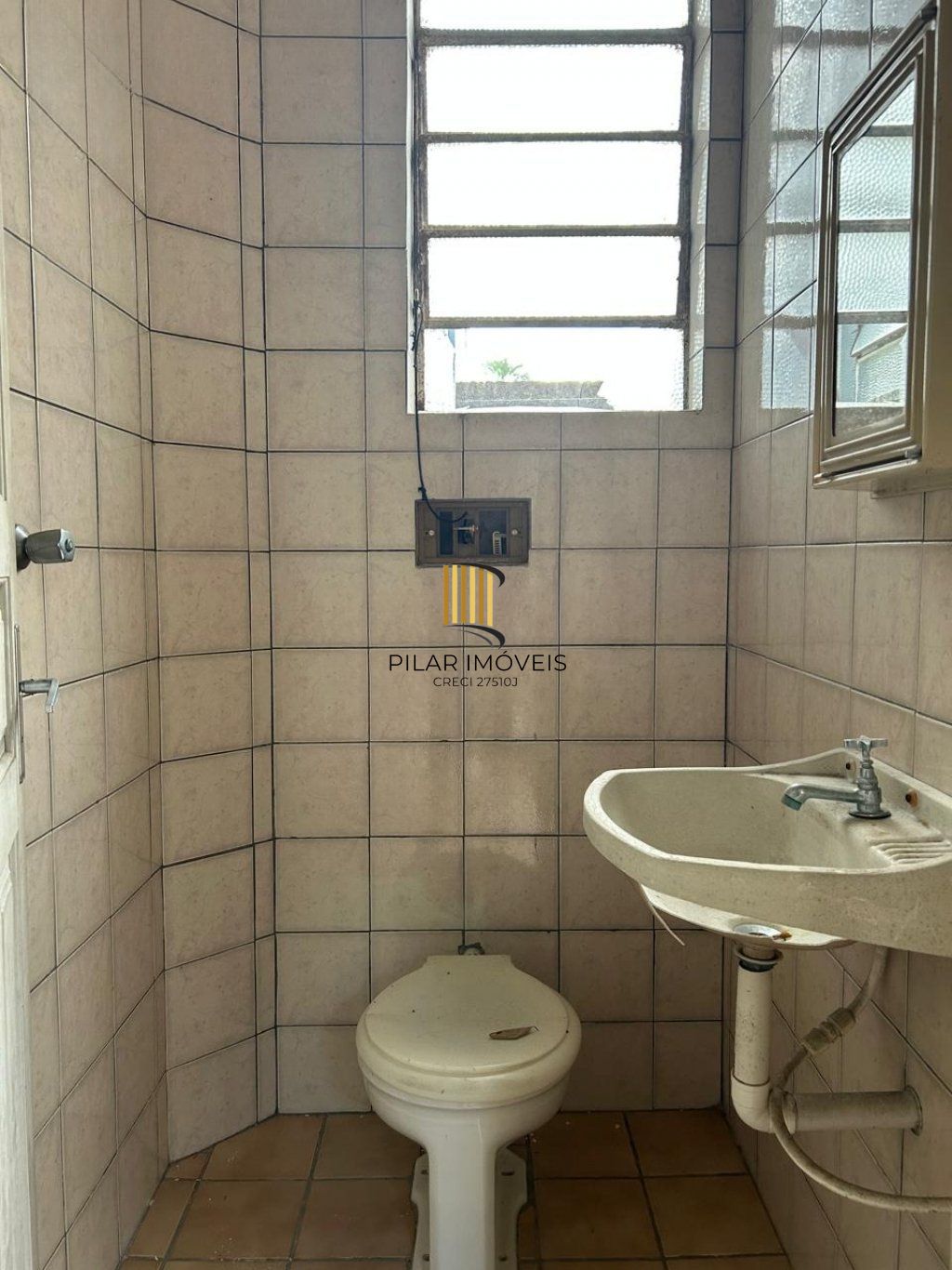 Apartamento térreo com 3 quartos no Bairro Cidade Baixa