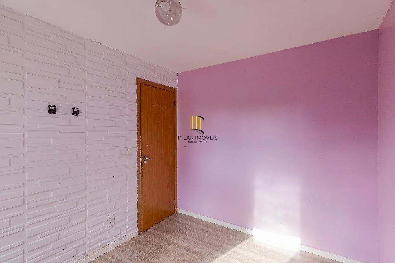 Apartamento de 2 dormitórios e 1 vaga de garagem em Canoas.
