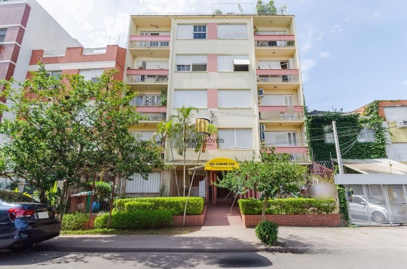 Apartamento com 3 dormitórios em prédio com elevador no Bairro Santa Cecília