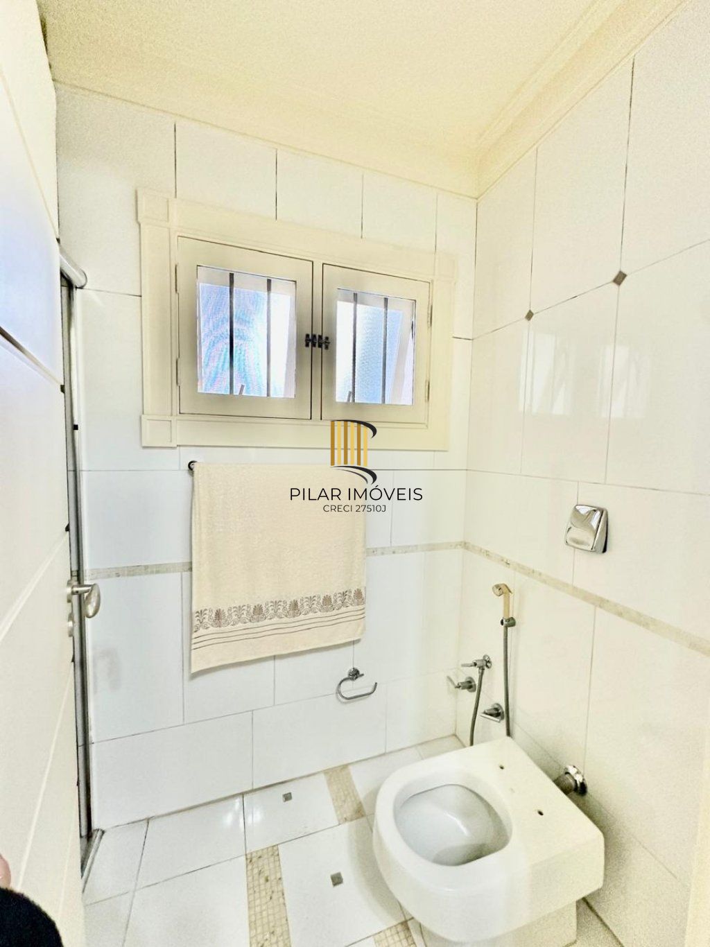 Casa de 3 dormitórios, 2 vagas de garagem em Canoas