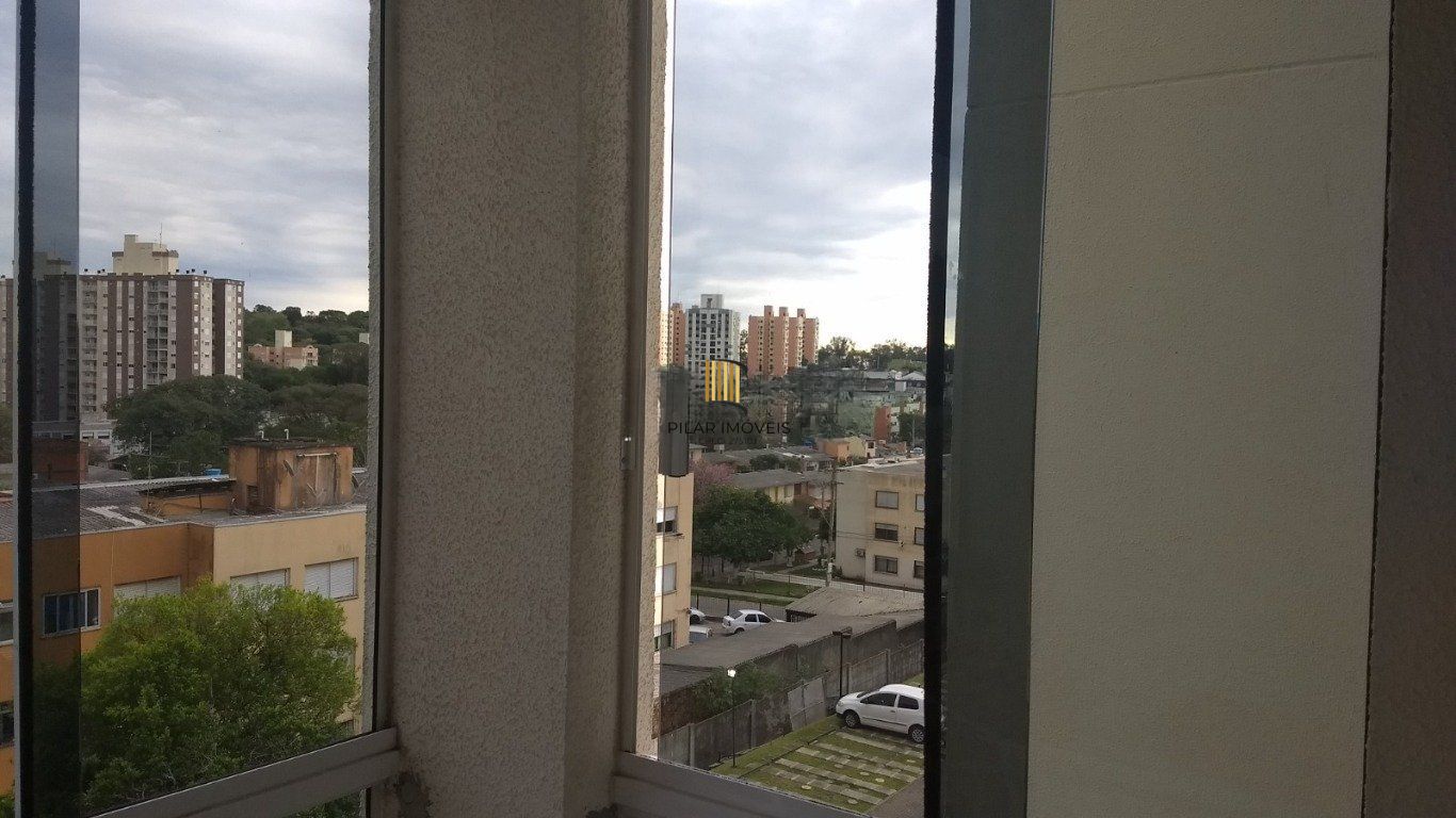 Apartamento com 3 quartos, vaga de garagem e elevador No Bairro Morro Santana