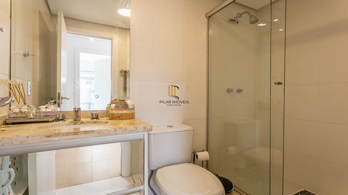 Apartamento semi mobiliado com 2 quartos de bairro Petrópolis