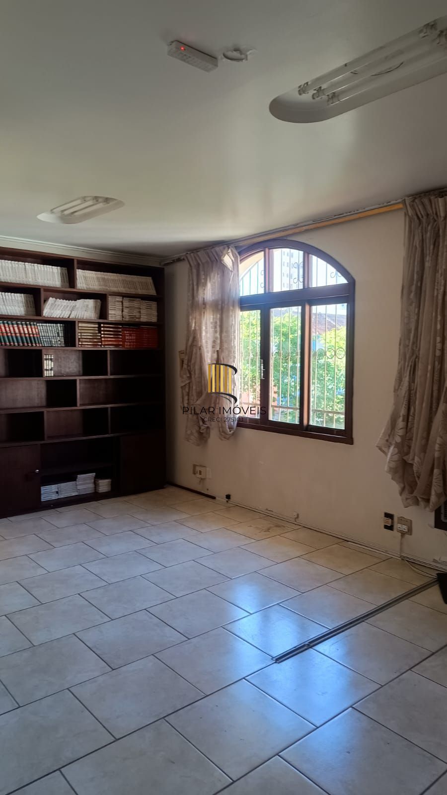 Ampla Casa Comercial/Residencial no Bairro São Geraldo