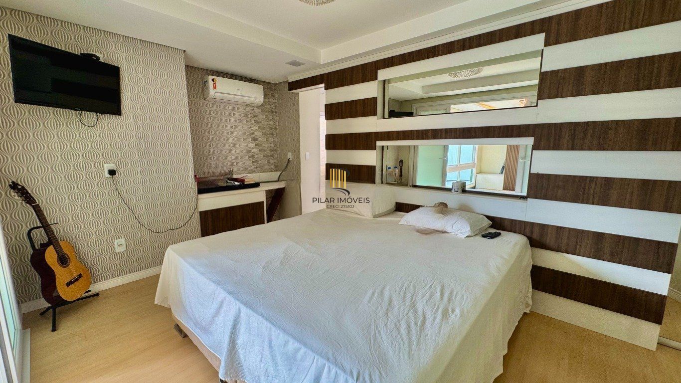 Casa com 4 Quartos e 4 banheiros, 600 m² por R$ 3.790.000 no Jardim Lindóia.