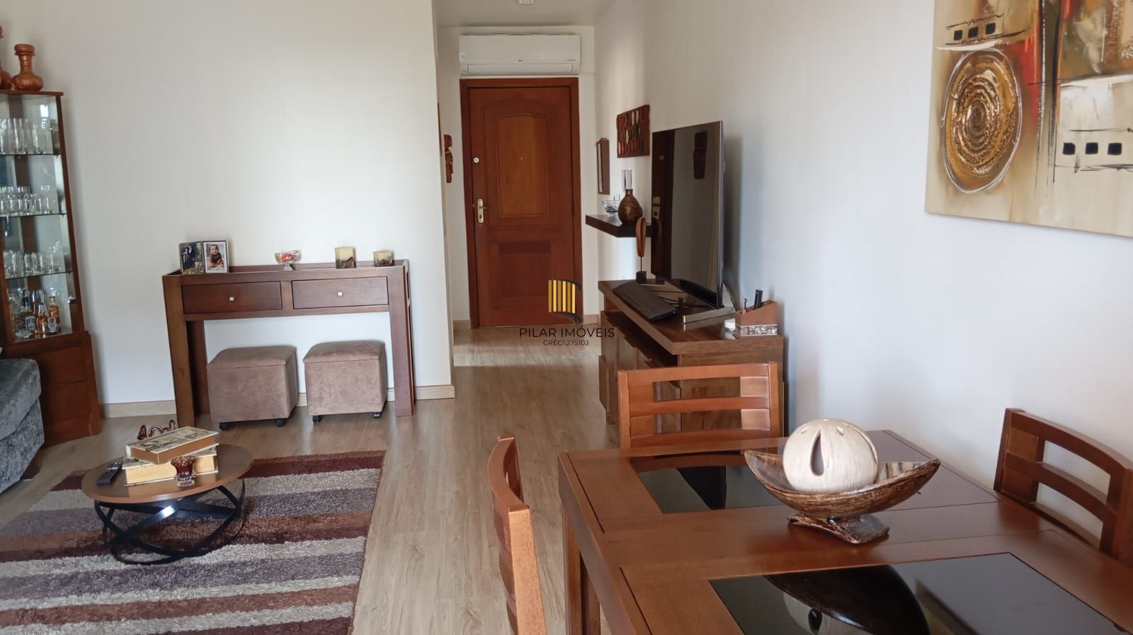 Apartamento térreo com 3 dormitórios e 2 vagas no Bairro Cristo Redentor