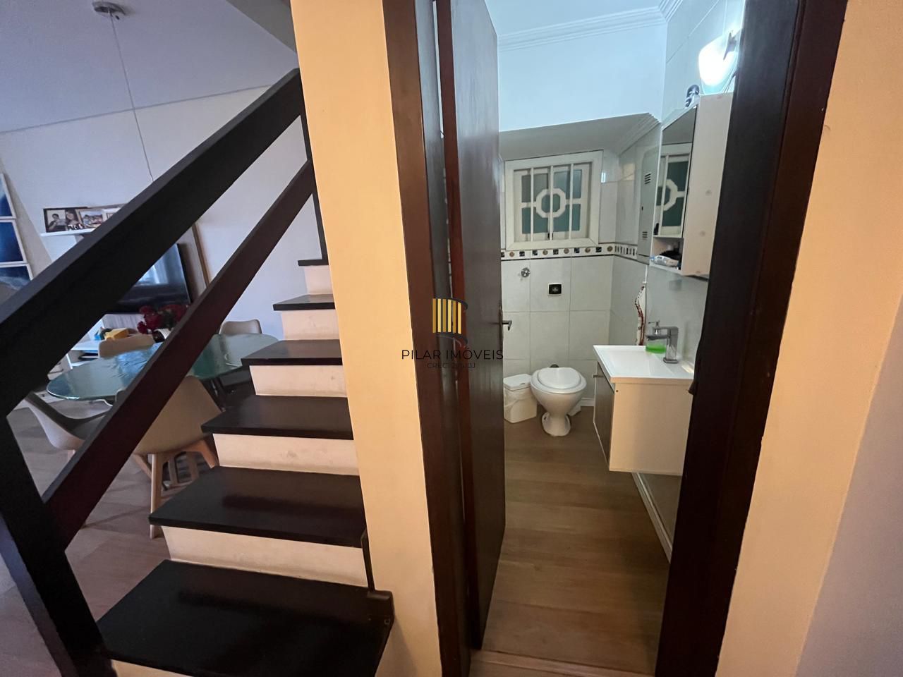 Casa triplex em condomínio no Ecoville com 2 suítes