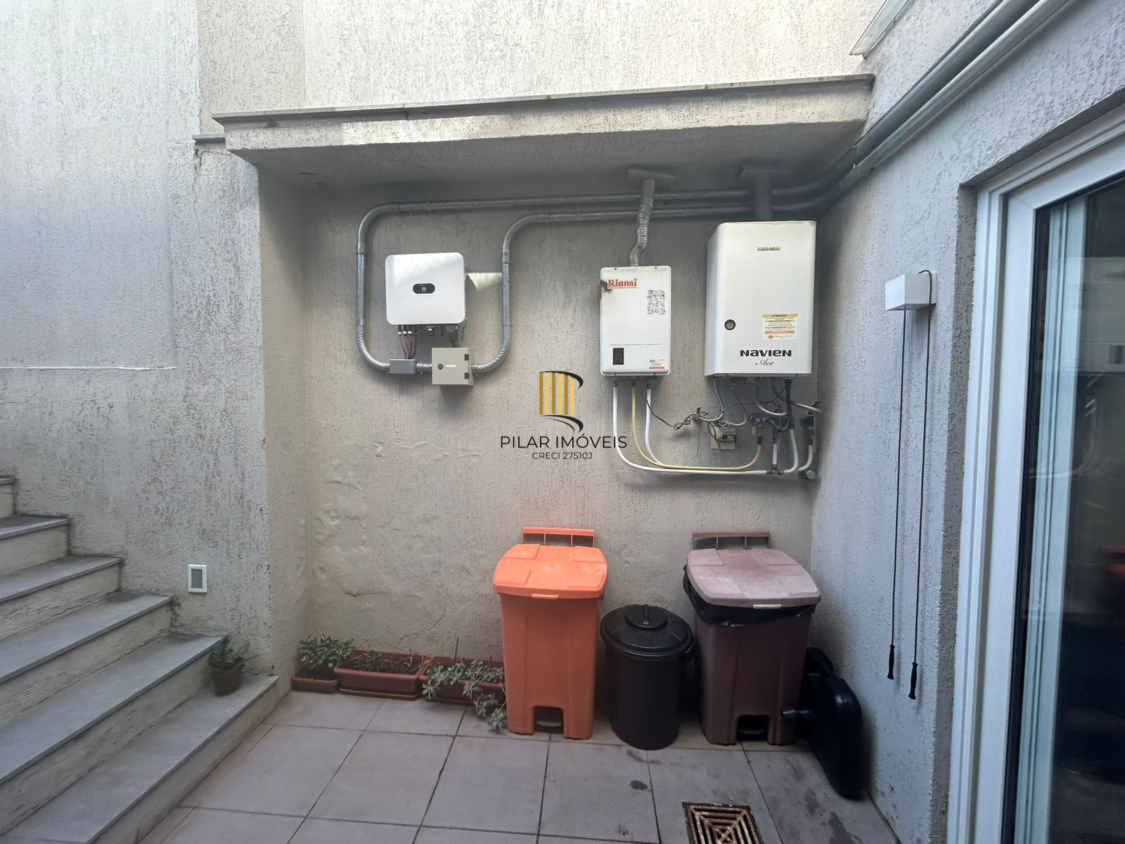 Casa em condomínio 4 dormitórios com piscina e energia solar no Santo Antonio